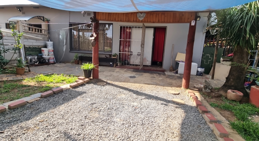 7 Bedroom Property for Sale in Oos Einde North West